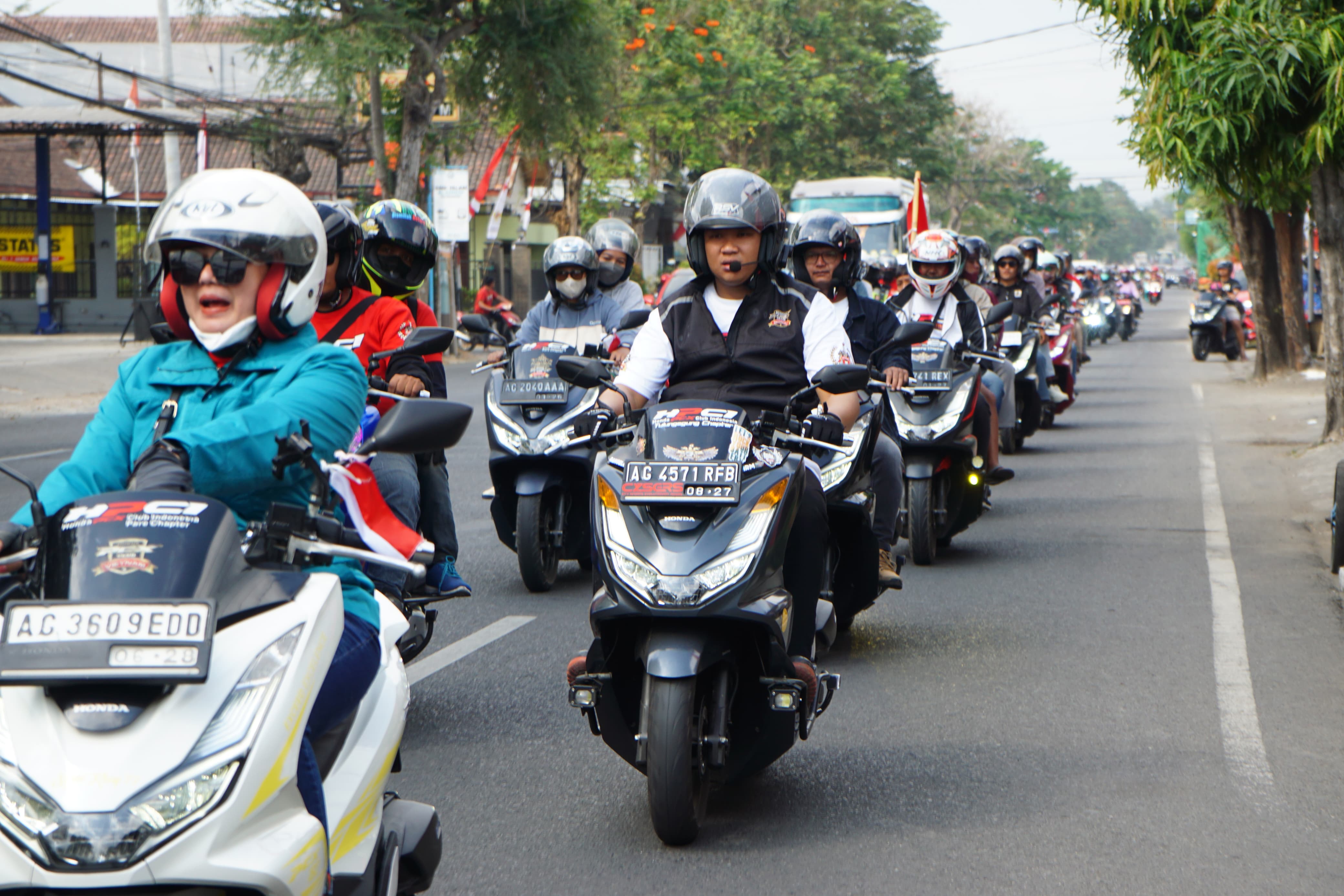 Press Release Puluhan Bikers Honda PCX Malang Sambut Hari Kemerdekaan.